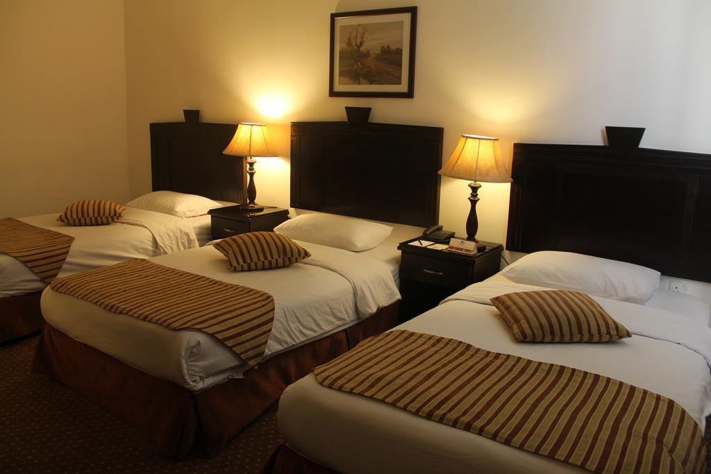 Al Fanar Palace Hotel And Suites Амман Экстерьер фото