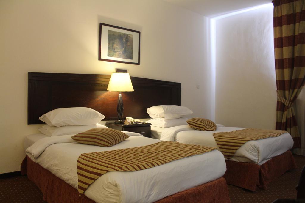 Al Fanar Palace Hotel And Suites Амман Экстерьер фото